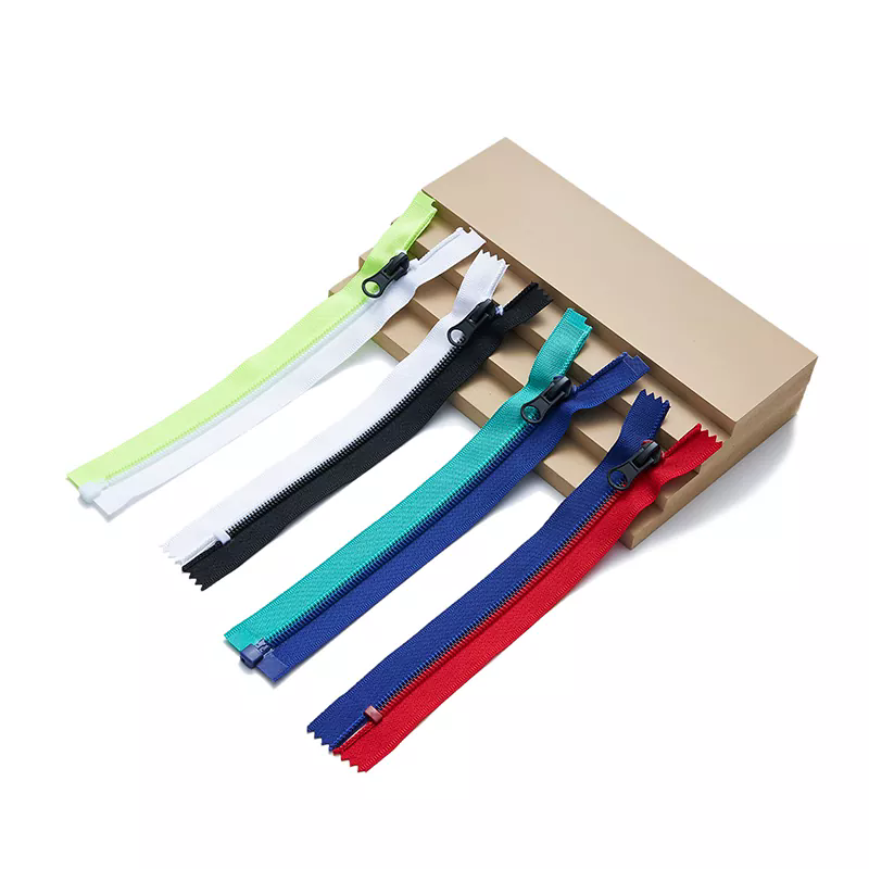 Hogyan működik a nylon reteszelő cipzár?