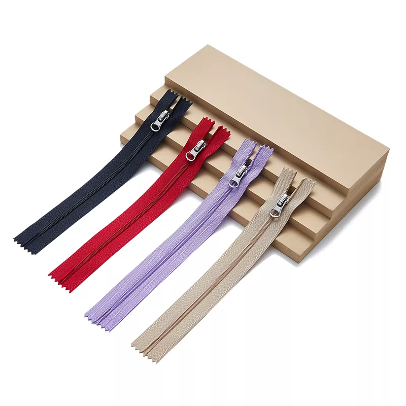 Szabványos nylon cipzár